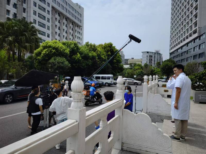 城区广告片拍摄公司低成本实现高规格制作的诀窍